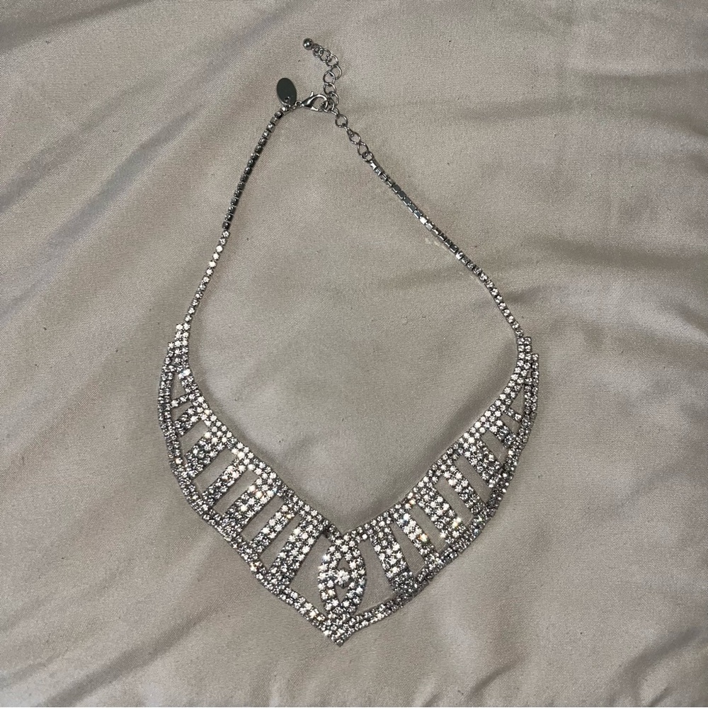 Elegant Silver Necklace